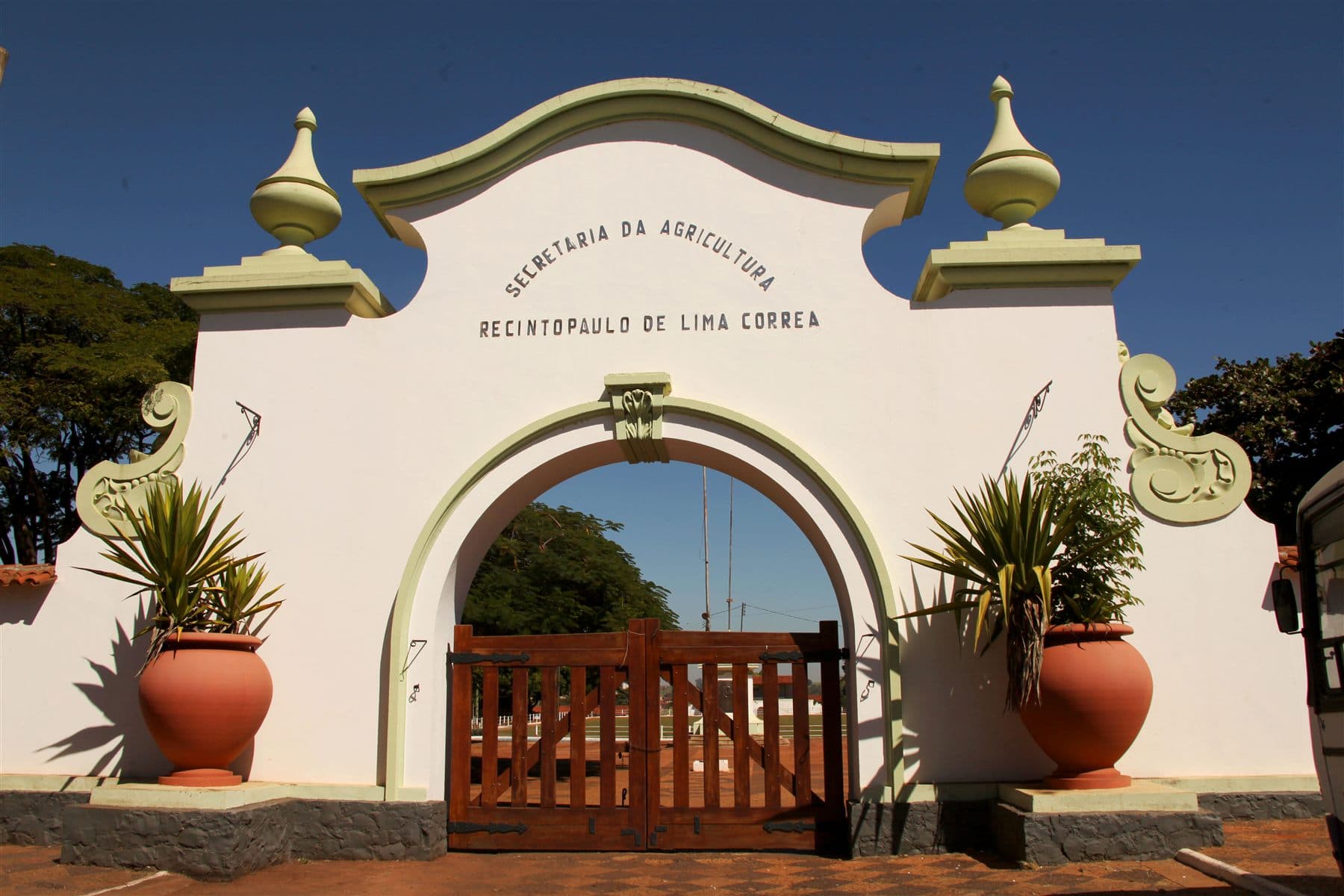 Portal do Recinto Paulo de Lima Corrêa